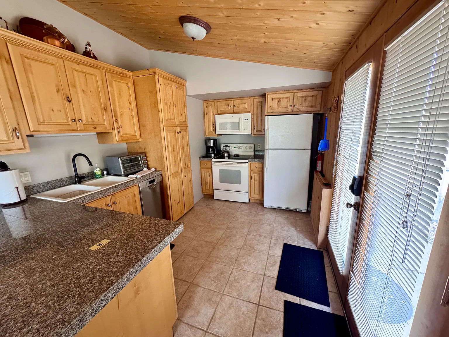 1 bed, 700 sqft, $2,600 — Photo 3
