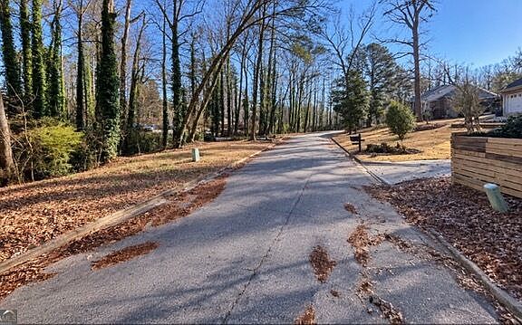 2nd image of 3260 Harbor Woods Rd