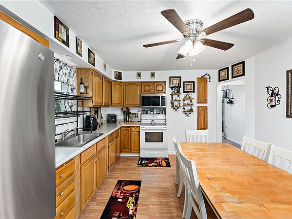 5th image of 626 Giffin Ave