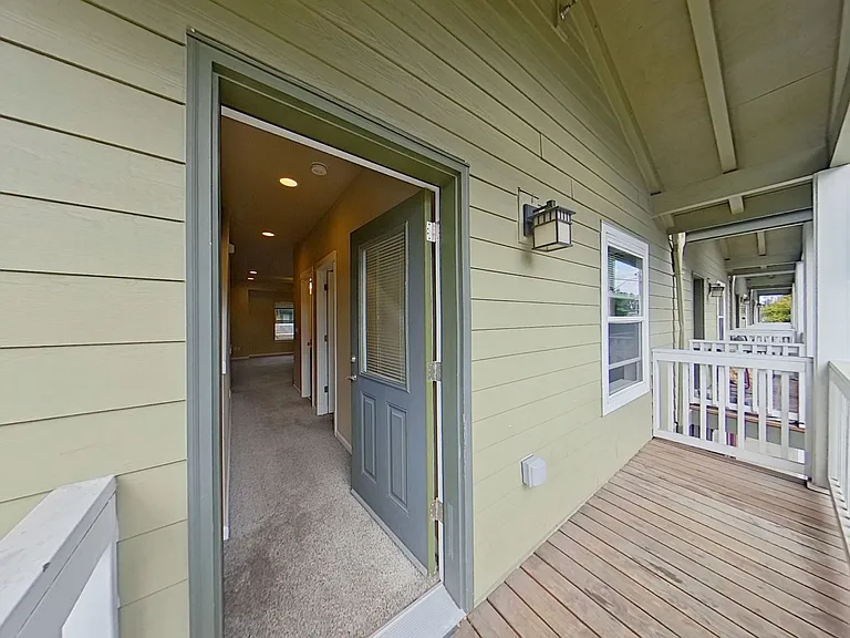Hilyard Townhomes — Photo 9