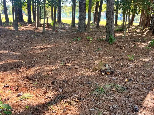 174 Currioman Dr, Montross, VA 22520