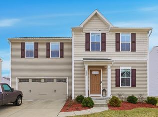 212 Wooded Ridge Dr, Amelia, OH 45102