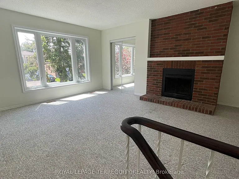 3151 Bracknell Cres — Photo 4