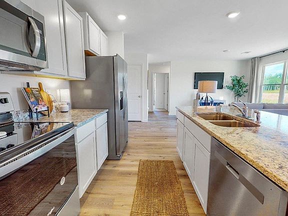 7th image of this home