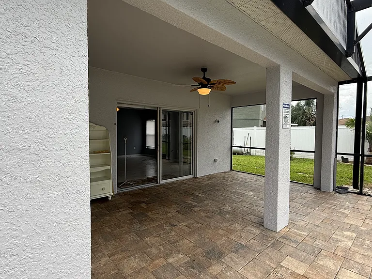 554 Bristol Cir — Photo 48