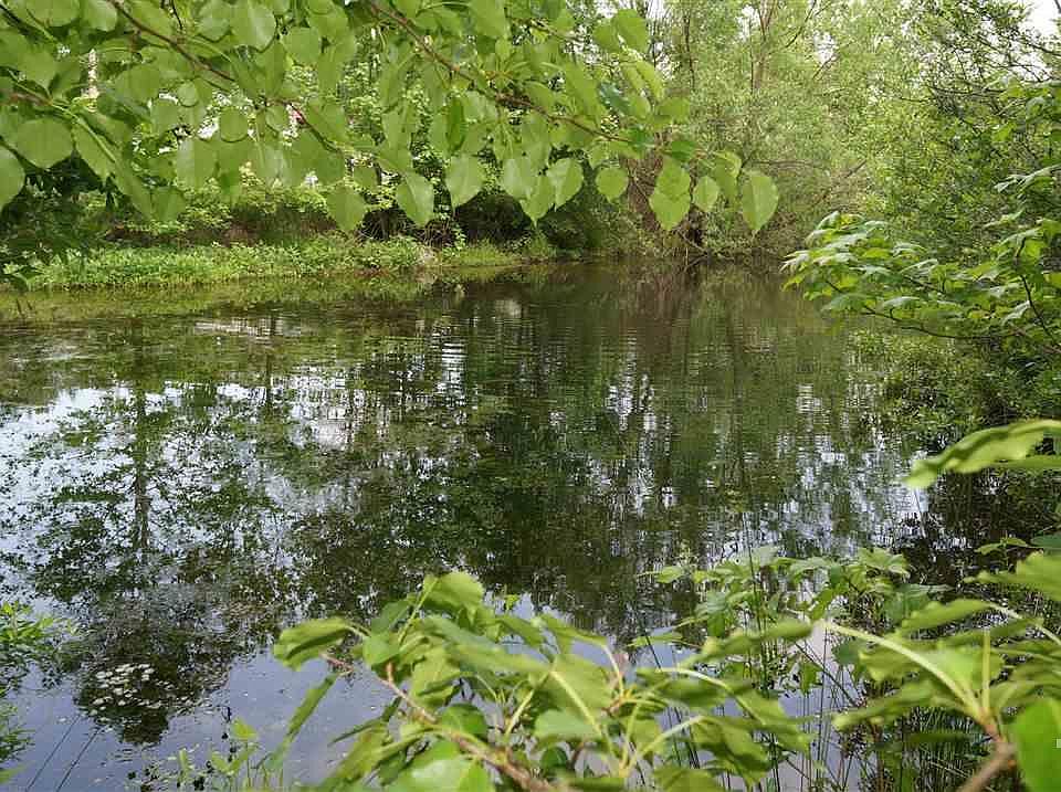 2nd image of 6329 Sunset Lake Rd