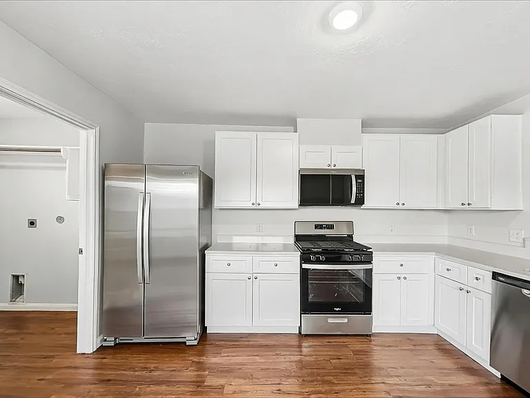 3934 Hawthorne Glen Ct — Photo 2