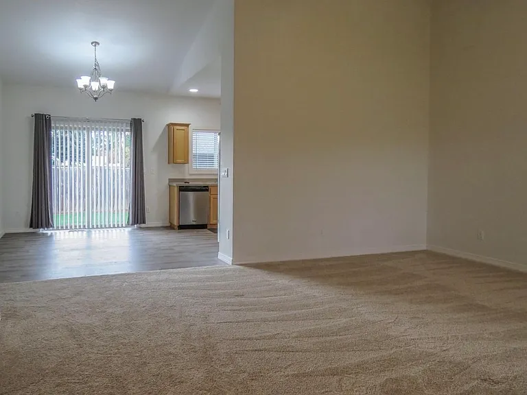 Meadowlawn Pl — Photo 8