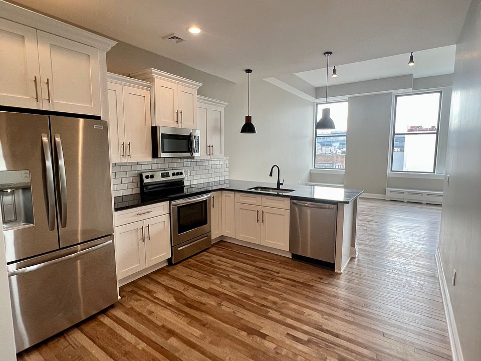 1st image of 409 Lackawanna Ave APT 306
