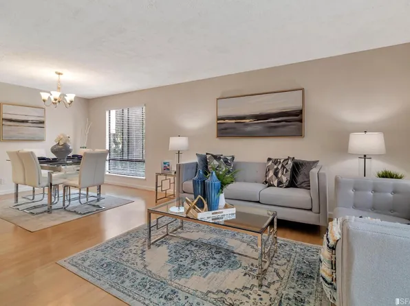 490 N Civic Dr APT 201, Walnut Creek, CA 94596