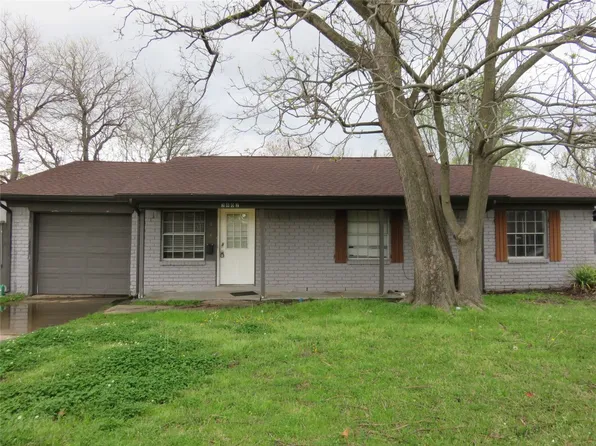 3802 Emerald Dr, Mesquite, TX 75150
