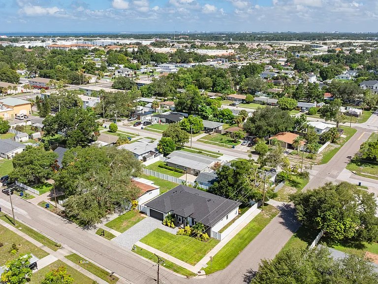 3701 W Leila Ave — Photo 54
