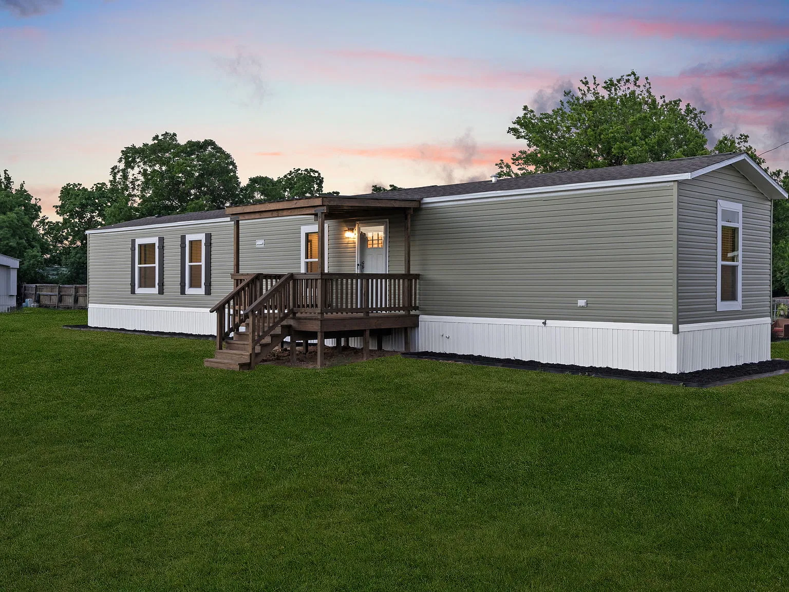 3 bed, 1152 sqft, $1,195 — Photo 1