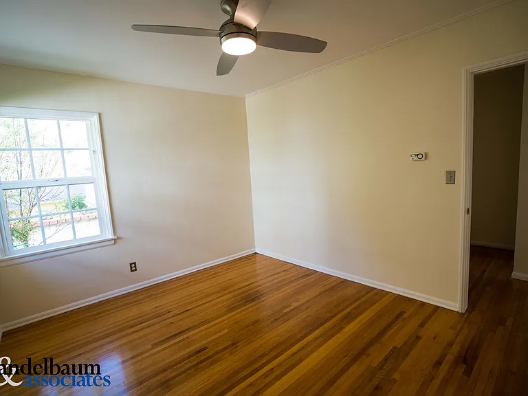 206 N Prospect Ave — Photo 29
