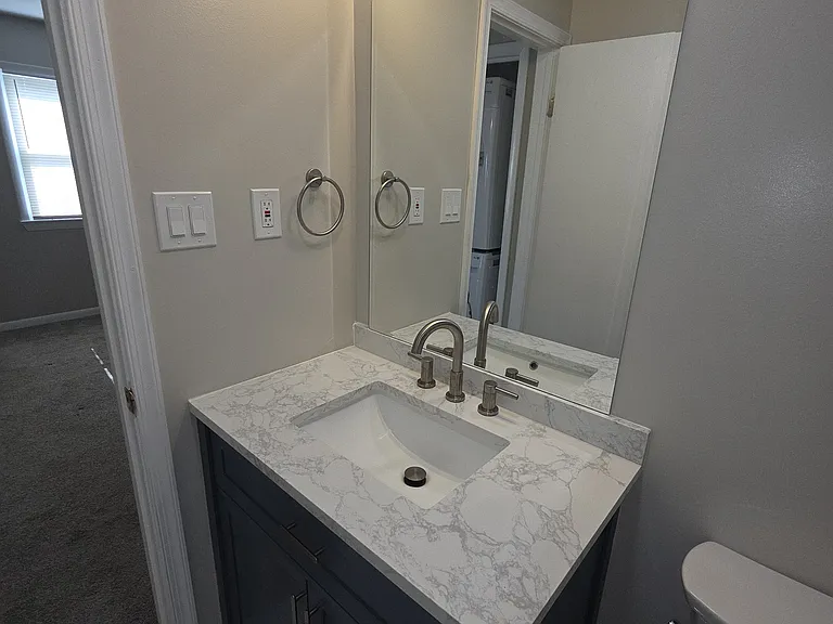 1331 Bayville St — Photo 18