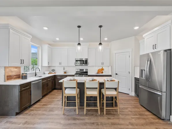 12644 W Rosetta Dr, Star, ID 83669