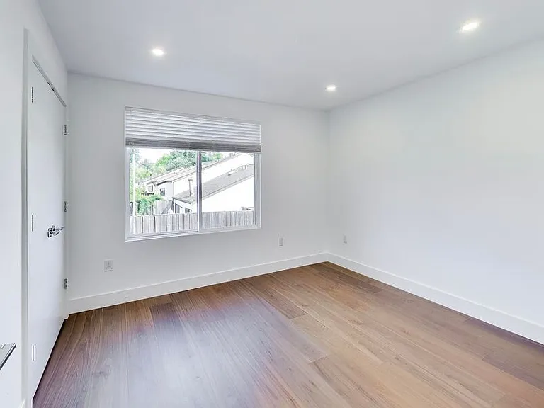 4017 San Francisco Ter — Photo 17