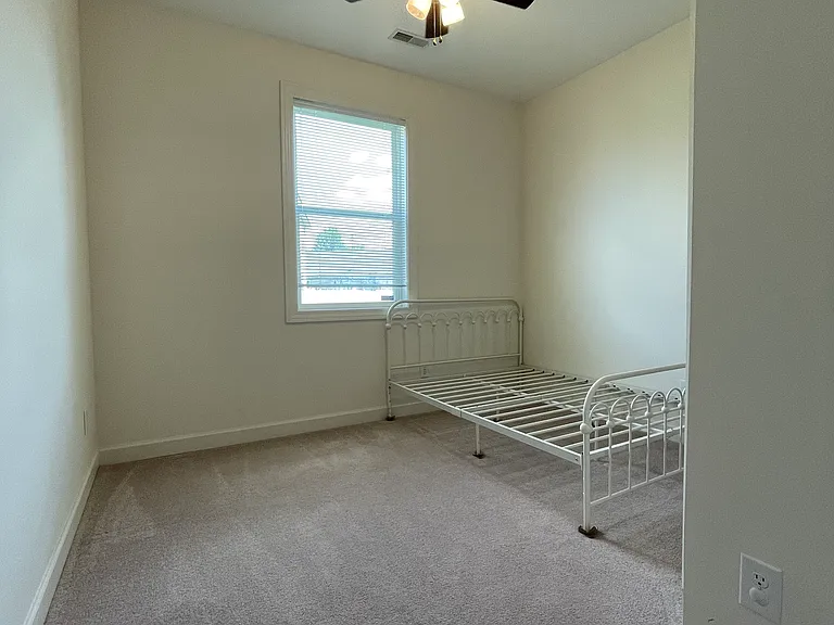 2875 Parkview Dr — Photo 15