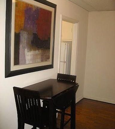 KV%20Dining%20room[1]