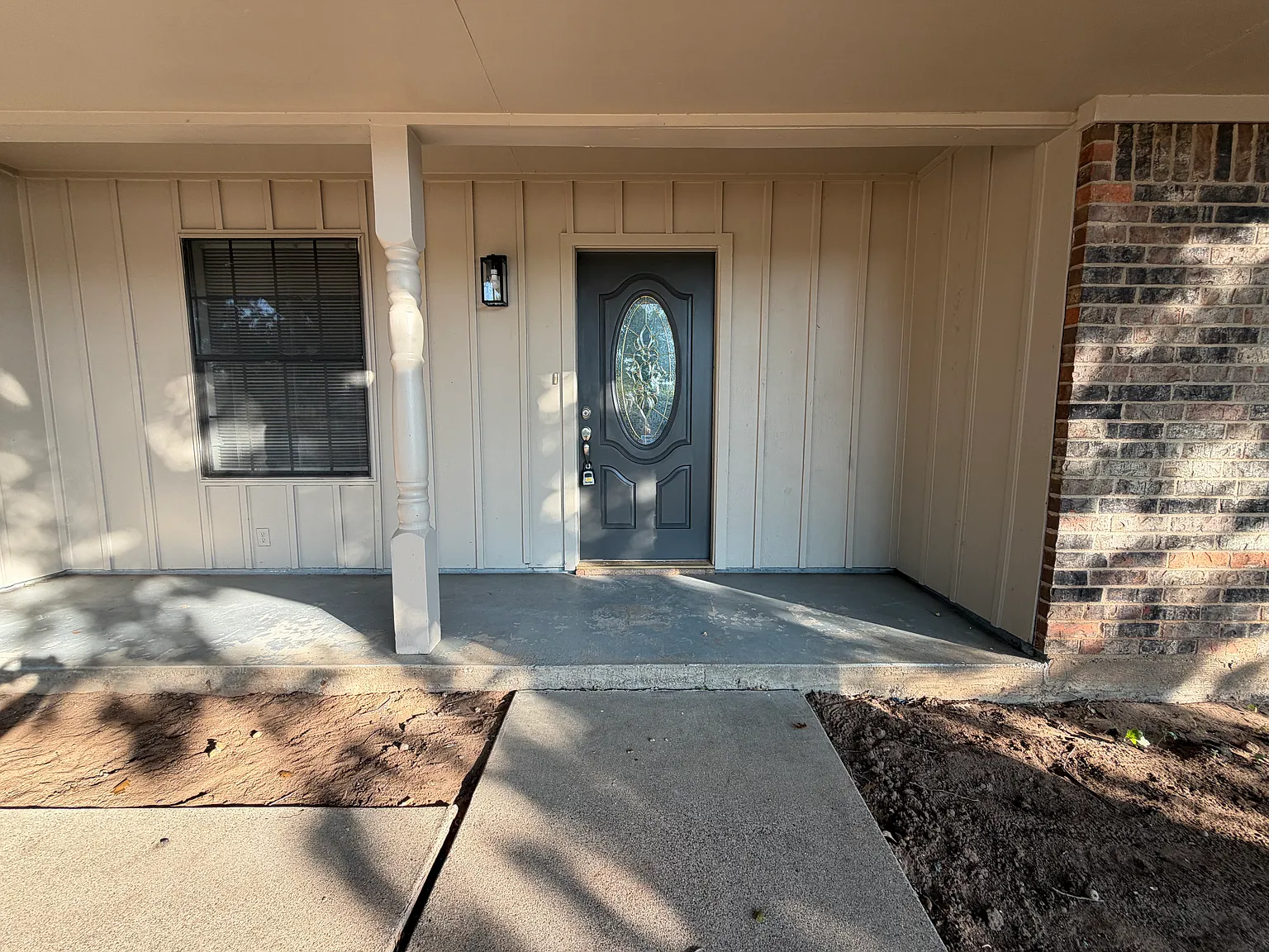 3 bed, 1905 sqft, $2,275 — Photo 2