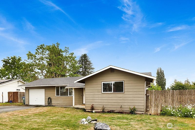 3rd image of 6130 Sunshine Drive