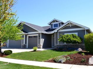 1327 Utah Dr, Medford, OR 97504