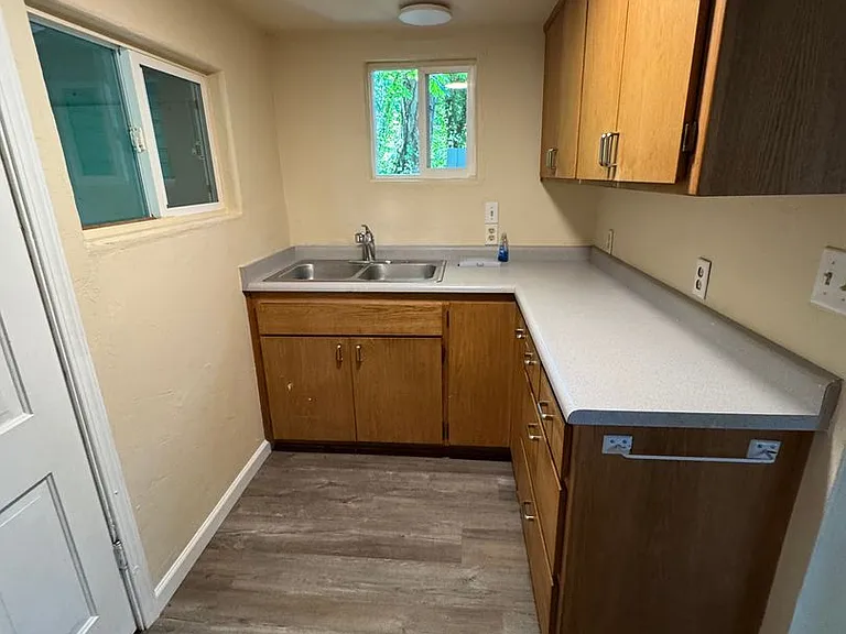 3251 Rogue River Hwy — Photo 4