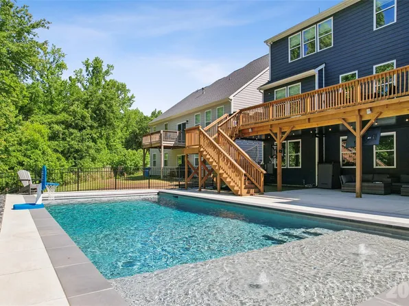 1074 Weir Ct, Fort Mill, SC 29708