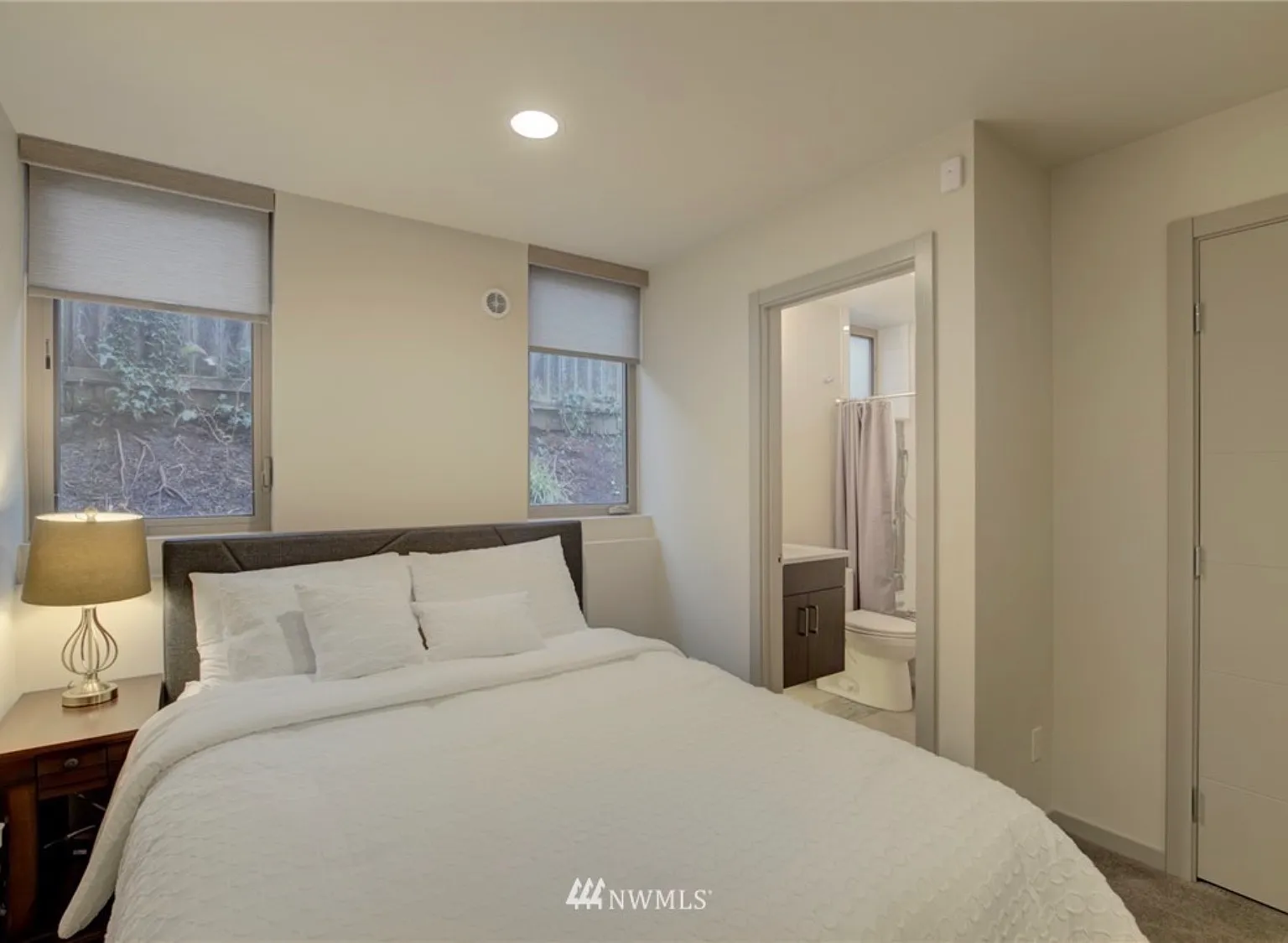 2 bed, 1398 sqft, $4,000 — Photo 3