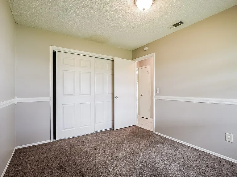 825 Virginia Woods Ln — Photo 13