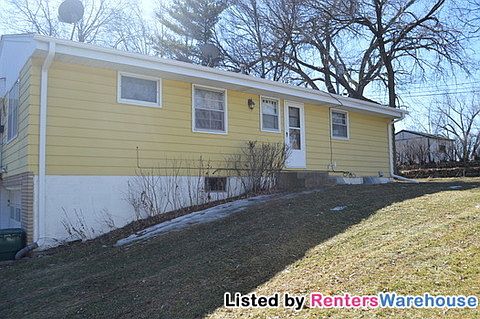 2nd image of 4612 Washington St NE