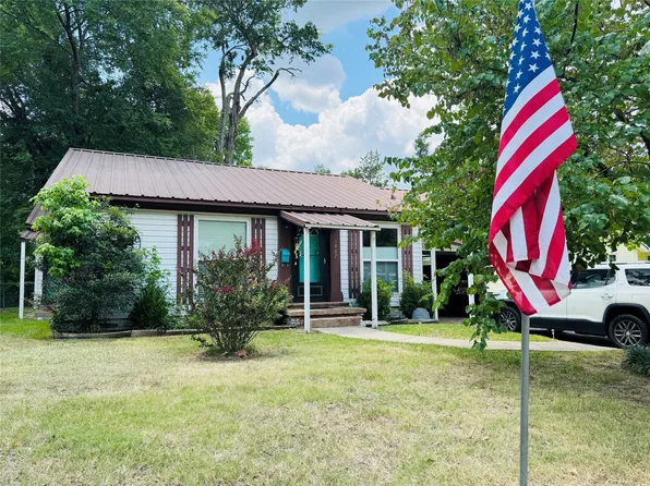 1007 N Johnson St, Mineola, TX 75773