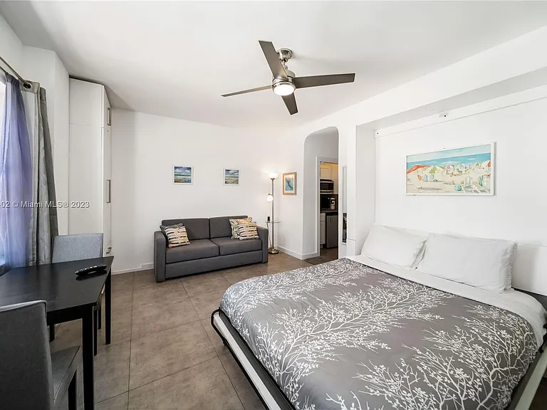 7300 Ocean Ter #110 — Photo 18