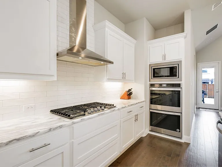 6842 Gavin Dr — Photo 4