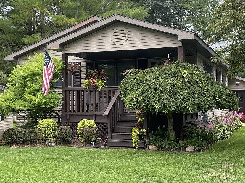 1st image of 1303 Sheridan Dr