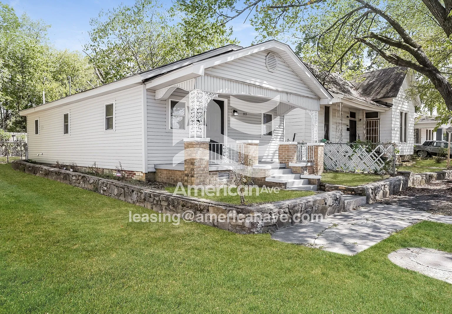 2 bed, 1.0 bath, 880 sqft, $872 — Photo 2
