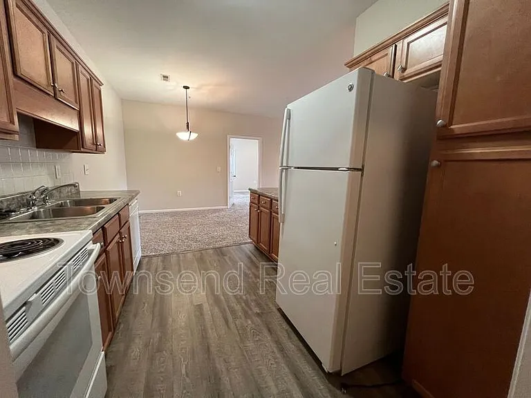 621 Marshtree Ln #107 — Photo 7