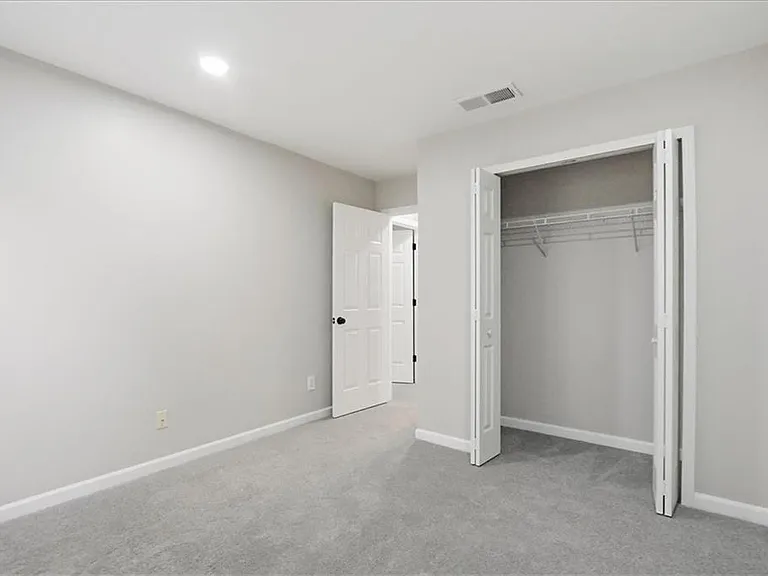 5630 Lawley Dr — Photo 32