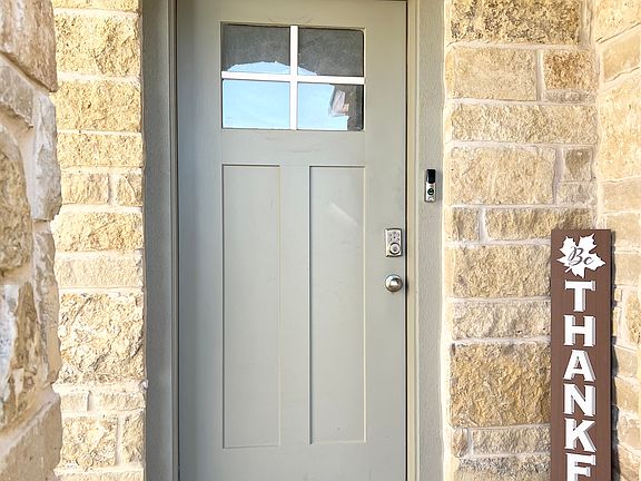 3rd image of 305 Frederick Dr
