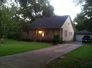 403 3rd St, Nederland, TX 77627