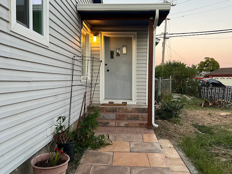 110 Roache Rd — Photo 2