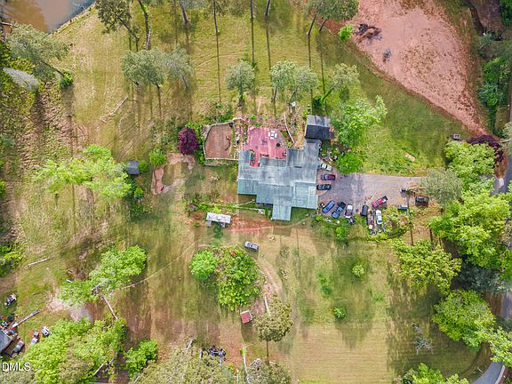 2nd image of 8001 Caddy Rd