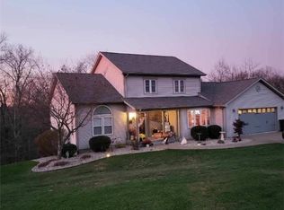 175 Ridgewood Blvd, Belpre, OH 45714