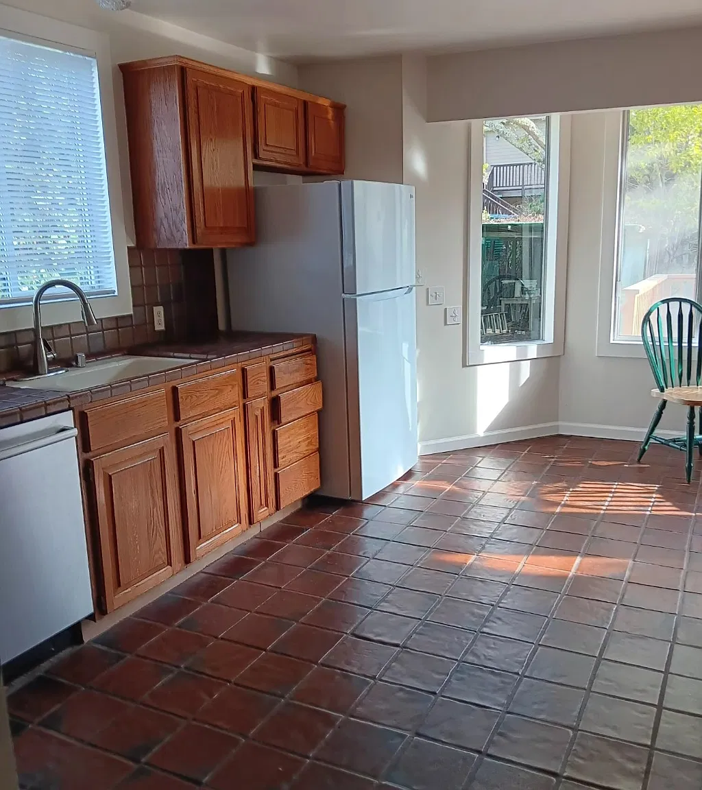 3 bed, 2001 sqft, $4,950 — Photo 3