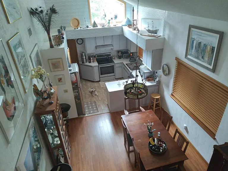 275 Bayridge Ct — Photo 7