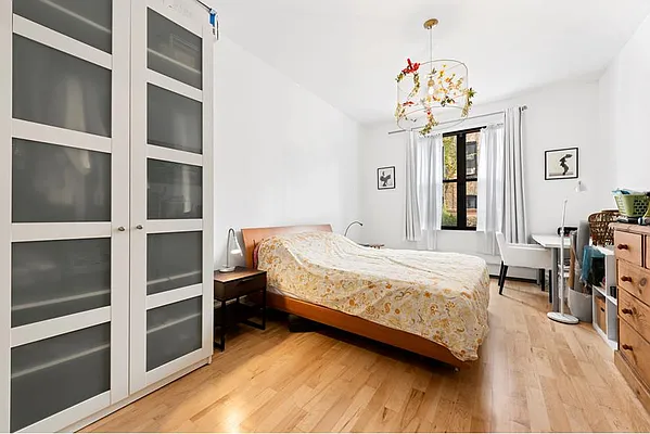 Rented by Douglas Elliman | media 18