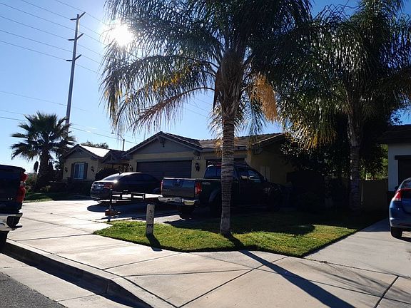 2nd image of 793 Abelia Ln