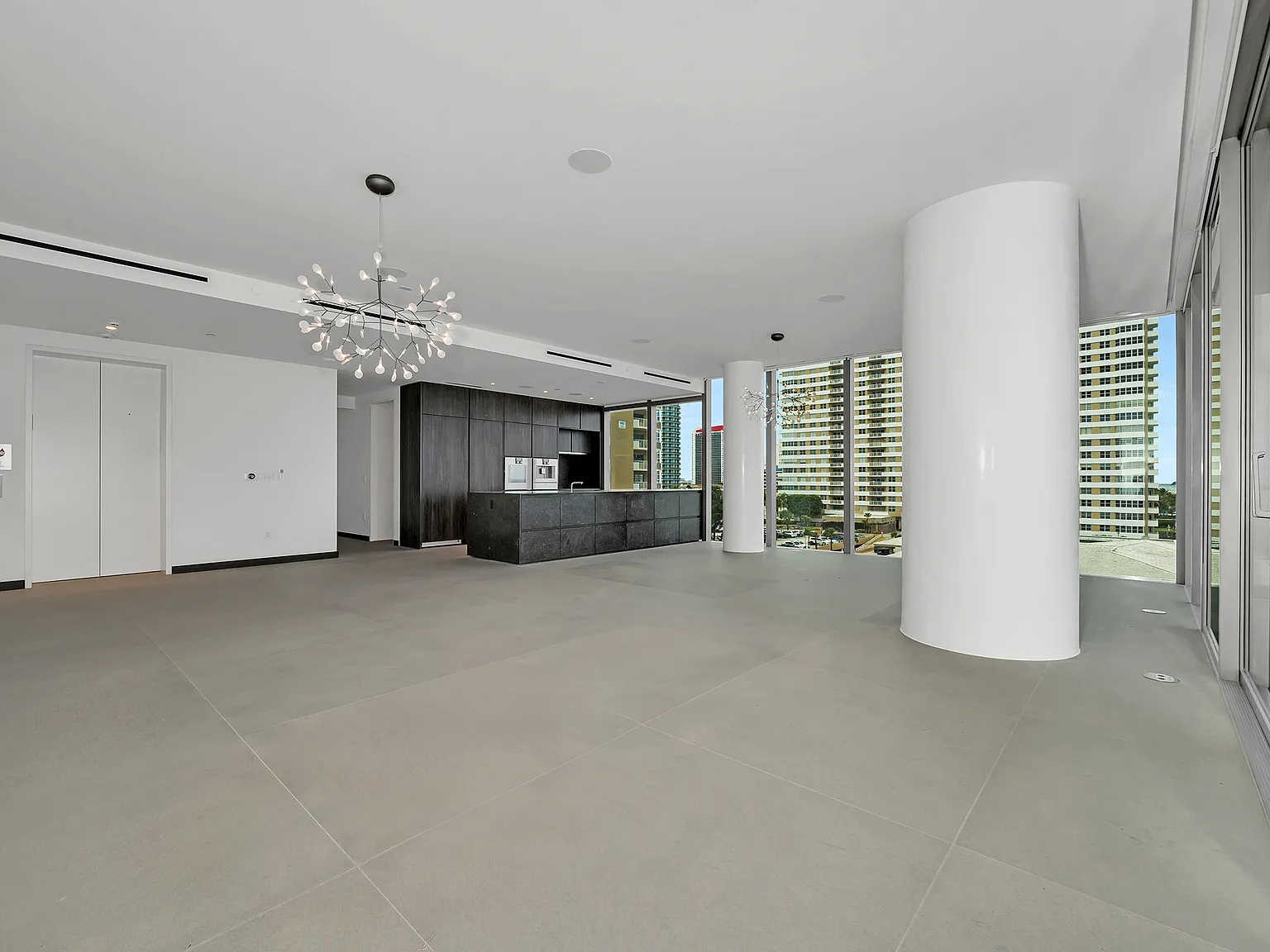 2000 S Ocean Dr — Photo 4