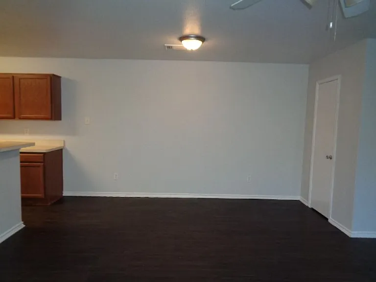 13649-13651 Biggs St — Photo 36