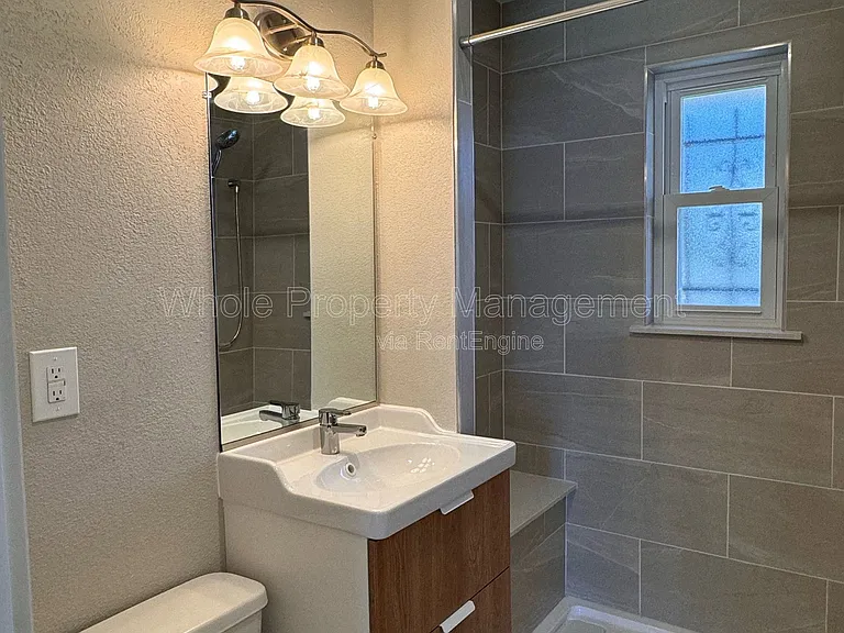 3455 N Jackson St — Photo 10